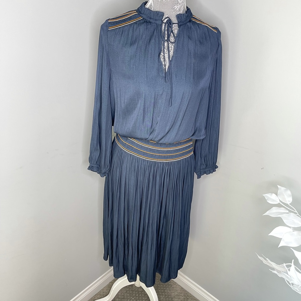 WILLIAM B Smocked Waist V Neck Midi Dress